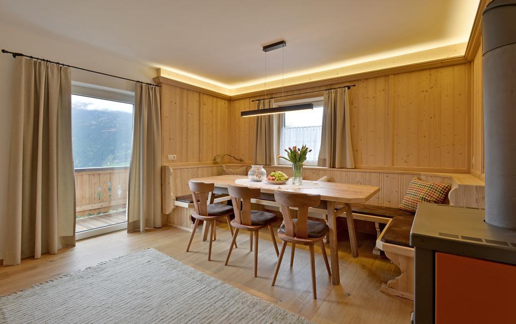 Bergchalet Emberg Mit Sauna Aschau Im Zillertal Room photo