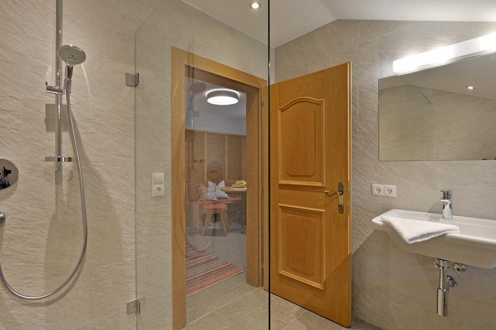 Bergchalet Emberg Mit Sauna Aschau Im Zillertal Room photo